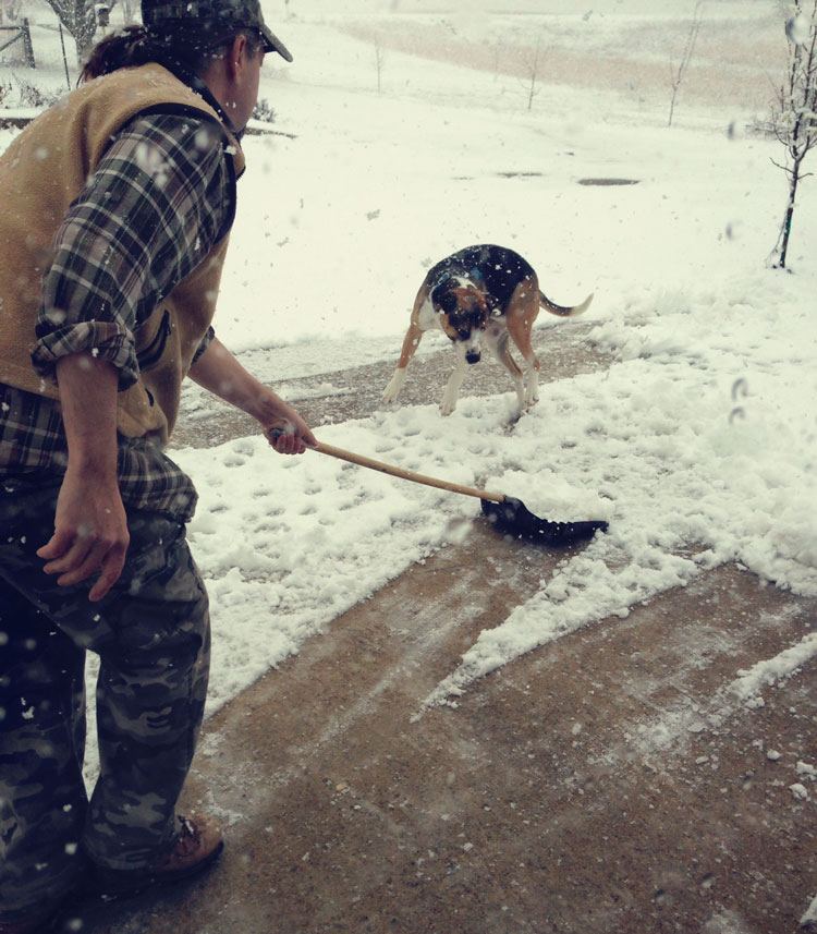 redneck-shovel-dust-pan-snow